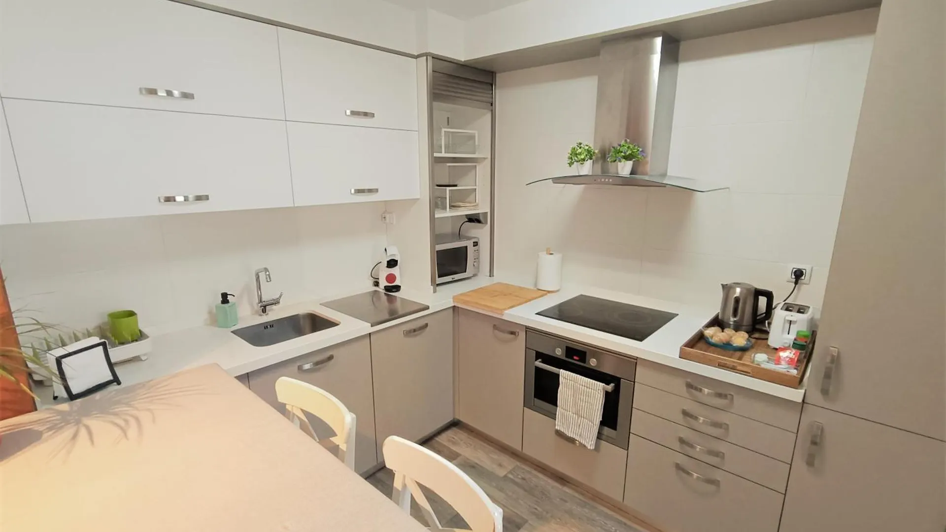 Bec, Hospital Cruces, Parking Gratis, Wifi, Aa, A 15 Min De Bilbao Apartment Barakaldo Spain
